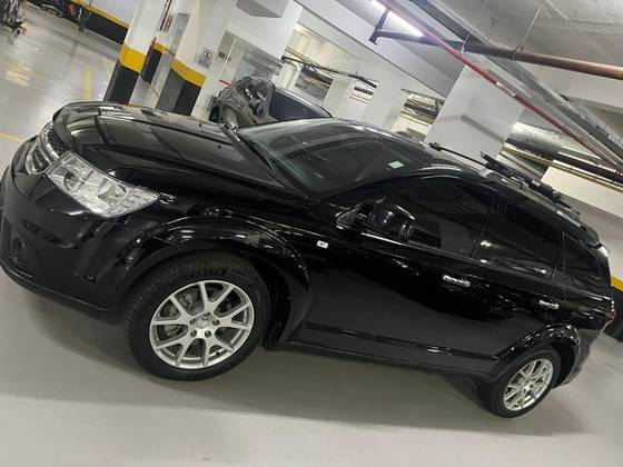 DODGE JOURNEY 3.6 RT V6 GASOLINA 4P AUTOMÁTICO DODGE JOURNEY 3.6 RT V6 GASOLINA 4P AUTOMÁTICO